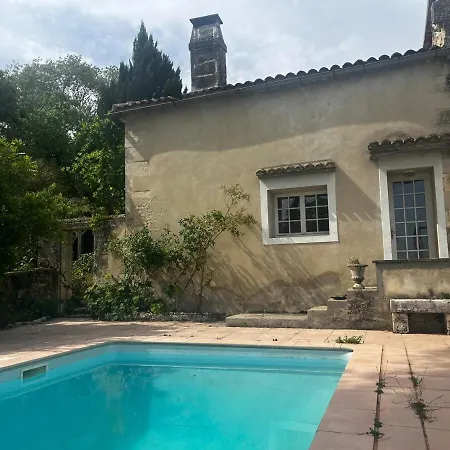 Vakantiehuis Avec Piscine Et Vue A 15 Min D'angouleme *