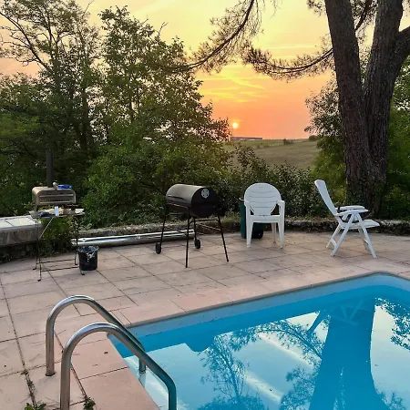 Avec Piscine Et Vue A 15 Min D'angouleme Vakantiehuis Garat