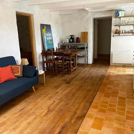 Avec Piscine Et Vue A 15 Min D'angouleme *